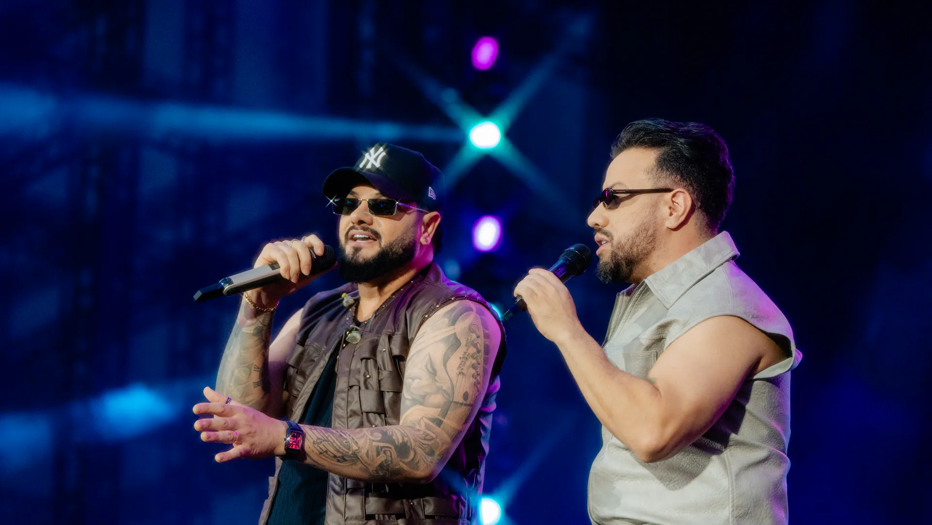 Artistas cantam juntos no Buteco em Goiânia