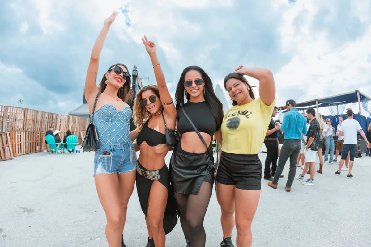 02 – 19.10 Miami